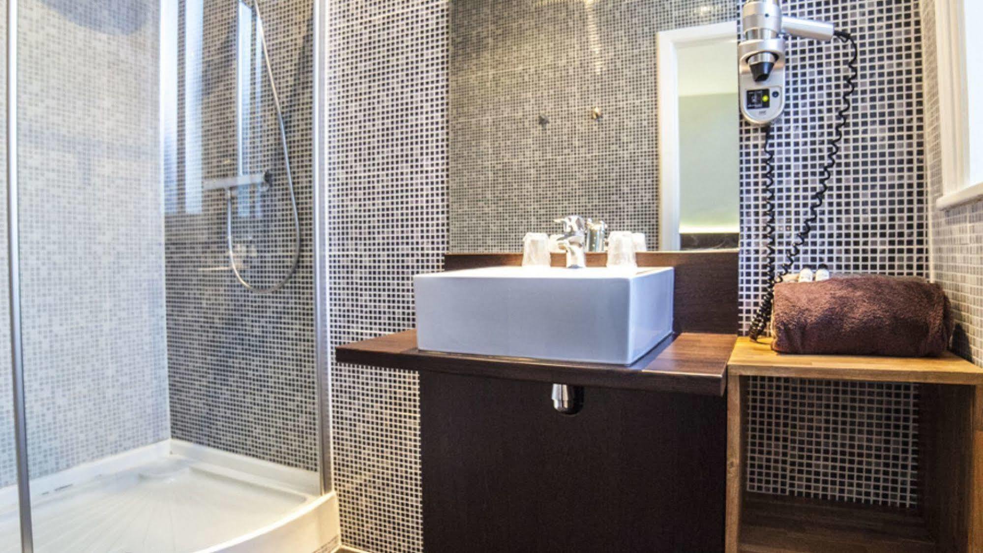Hotel Kanai Lille Dış mekan fotoğraf